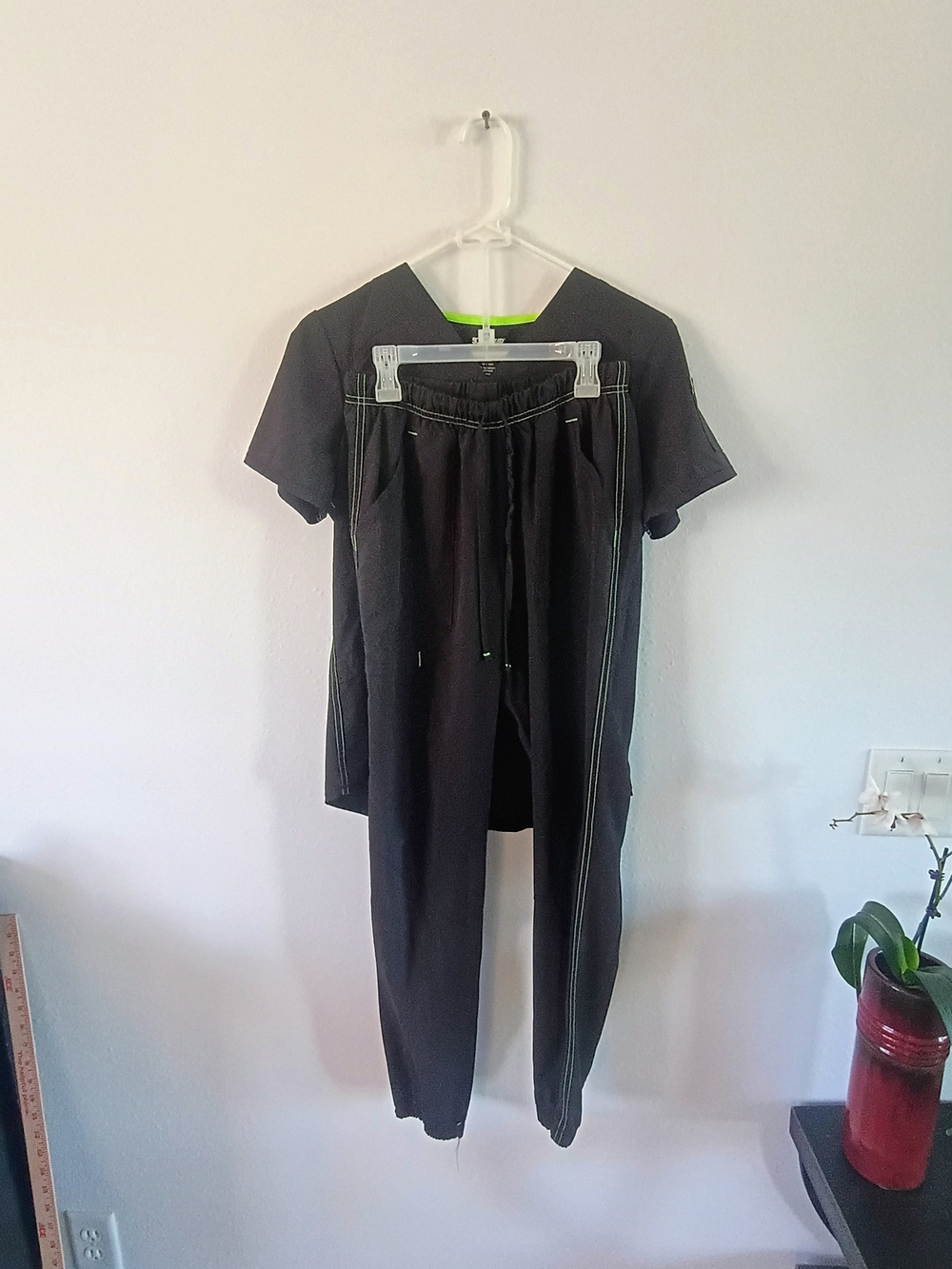 ScrubStar Premium XS Black Neon Green Jogger Scrub Set Stretch Uniform Nurse
